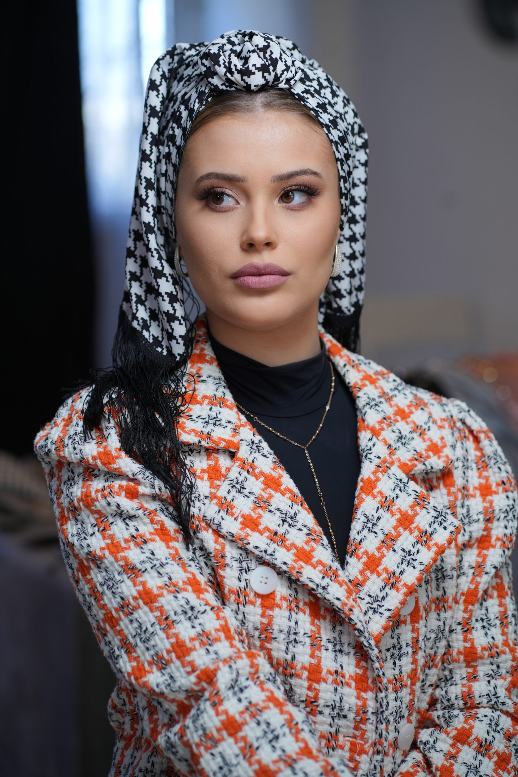 Printed Black and white headscarf with or without fringes