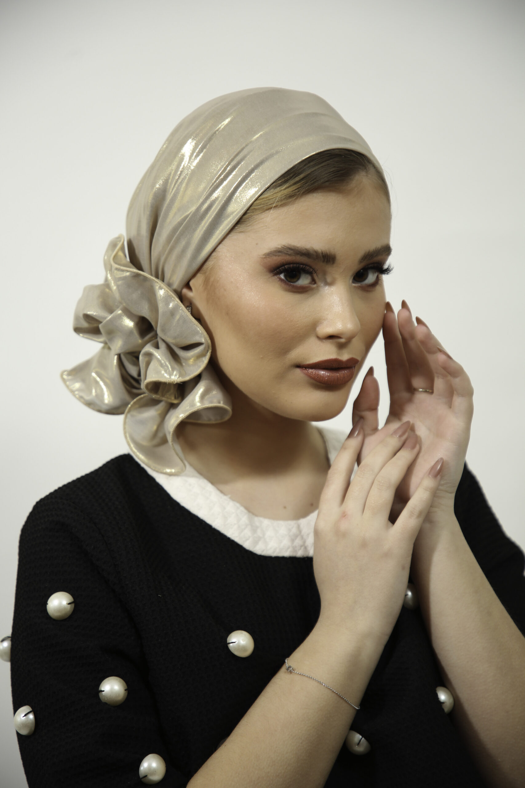 Special Old Gold Shiny Evening headscarf
