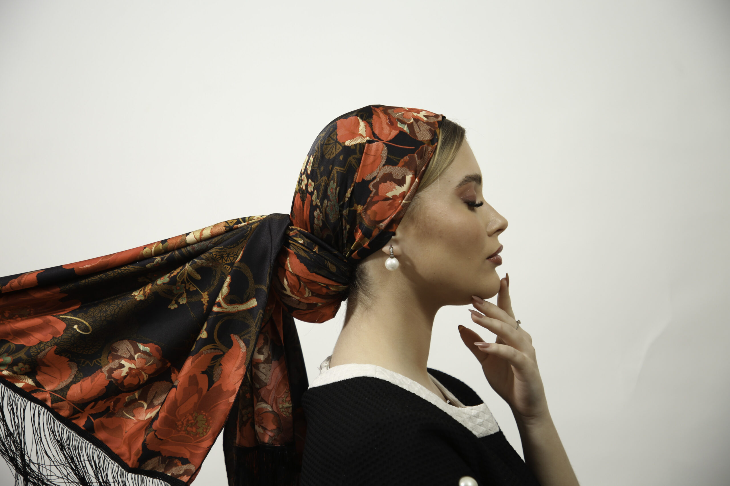 Spanish style Headscarf with or without Black fringes