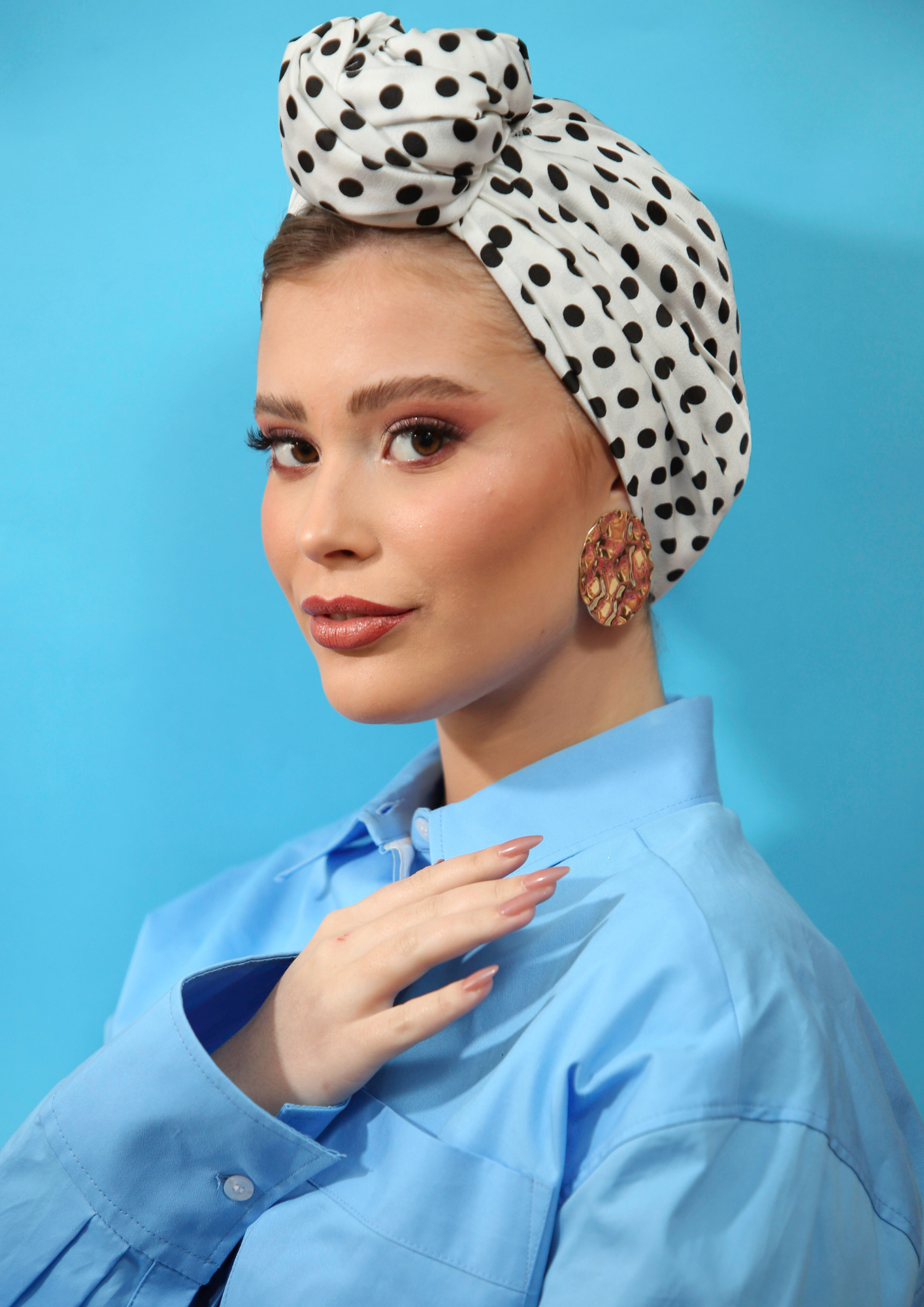 Printed white Headscarf with black points