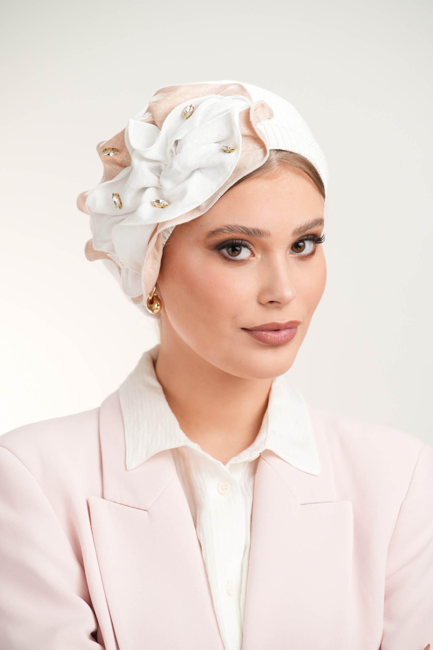White Beret with beige & white flowers with diamonds