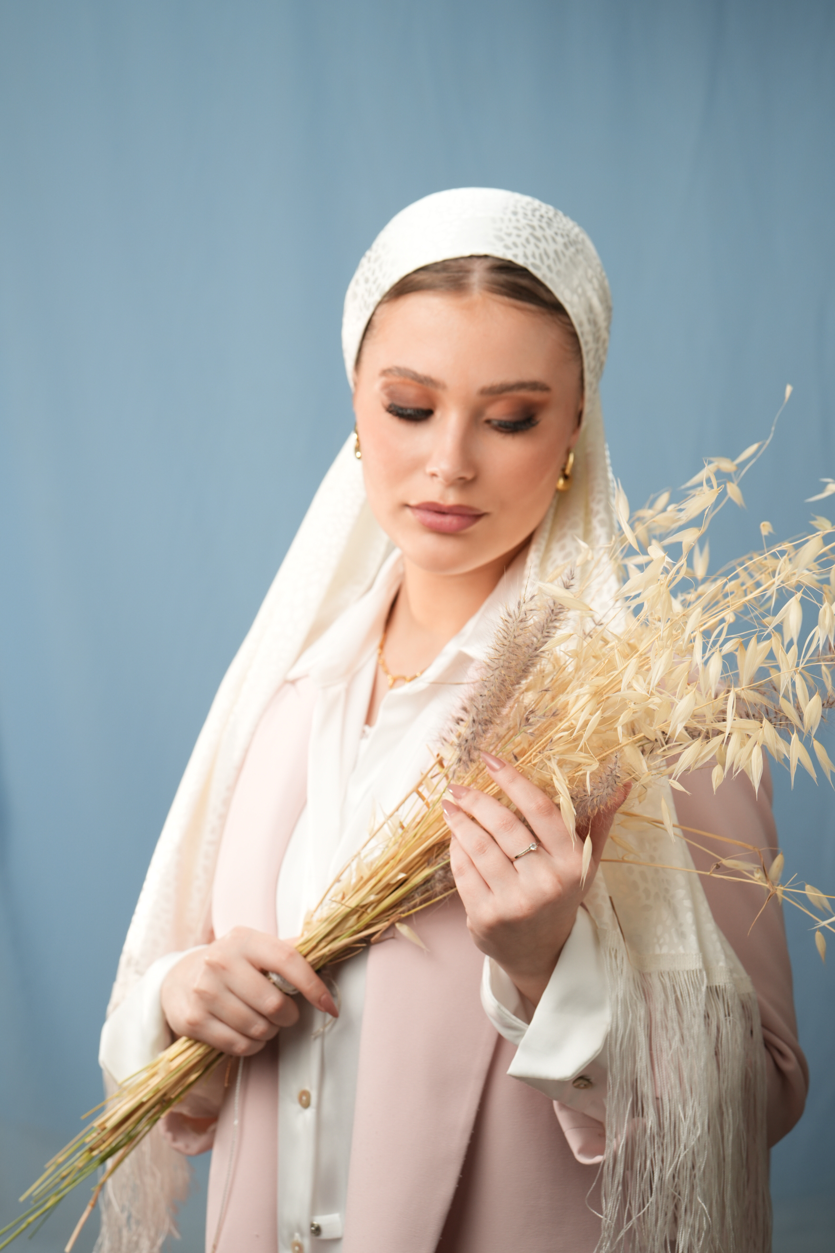 Long White headscarf with/without White or Black fringes