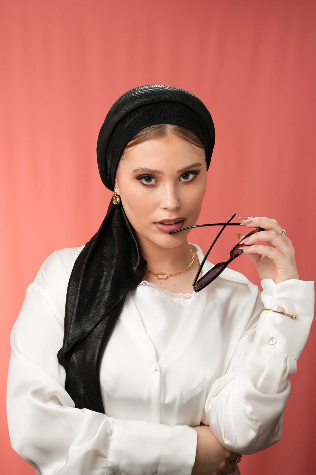 Black Shiny Special Ornament headscarf