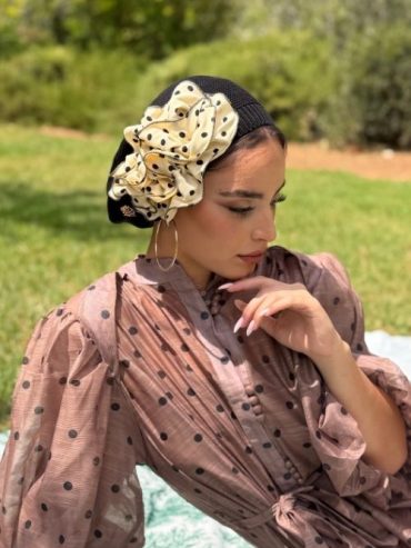 Black Beret with Printed Off White with Black dots Flower
