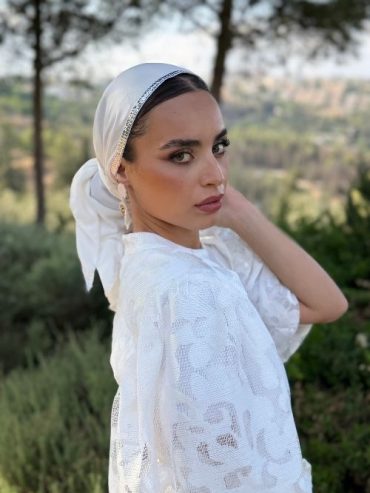 Light Triangle headscarf with Silver Glitter Strip